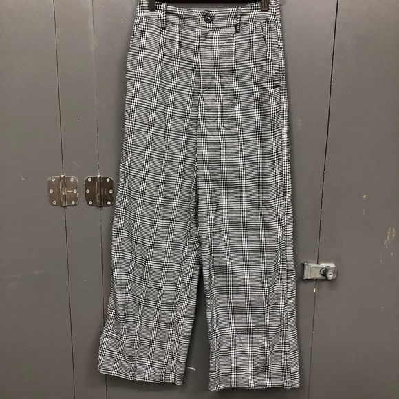 Forever 21 Houndstooth Wide-Leg Pant - Picture 1 of 5